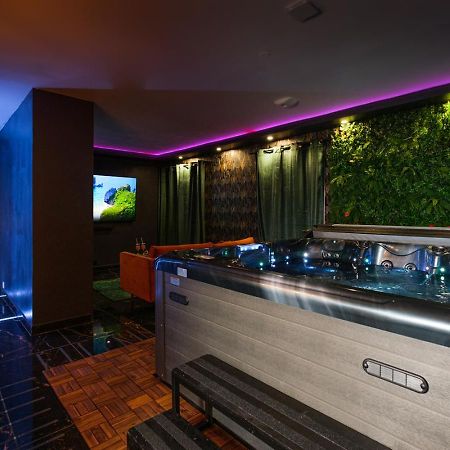 L Escale Jacuzzi Et Sauna Évreux Exteriör bild