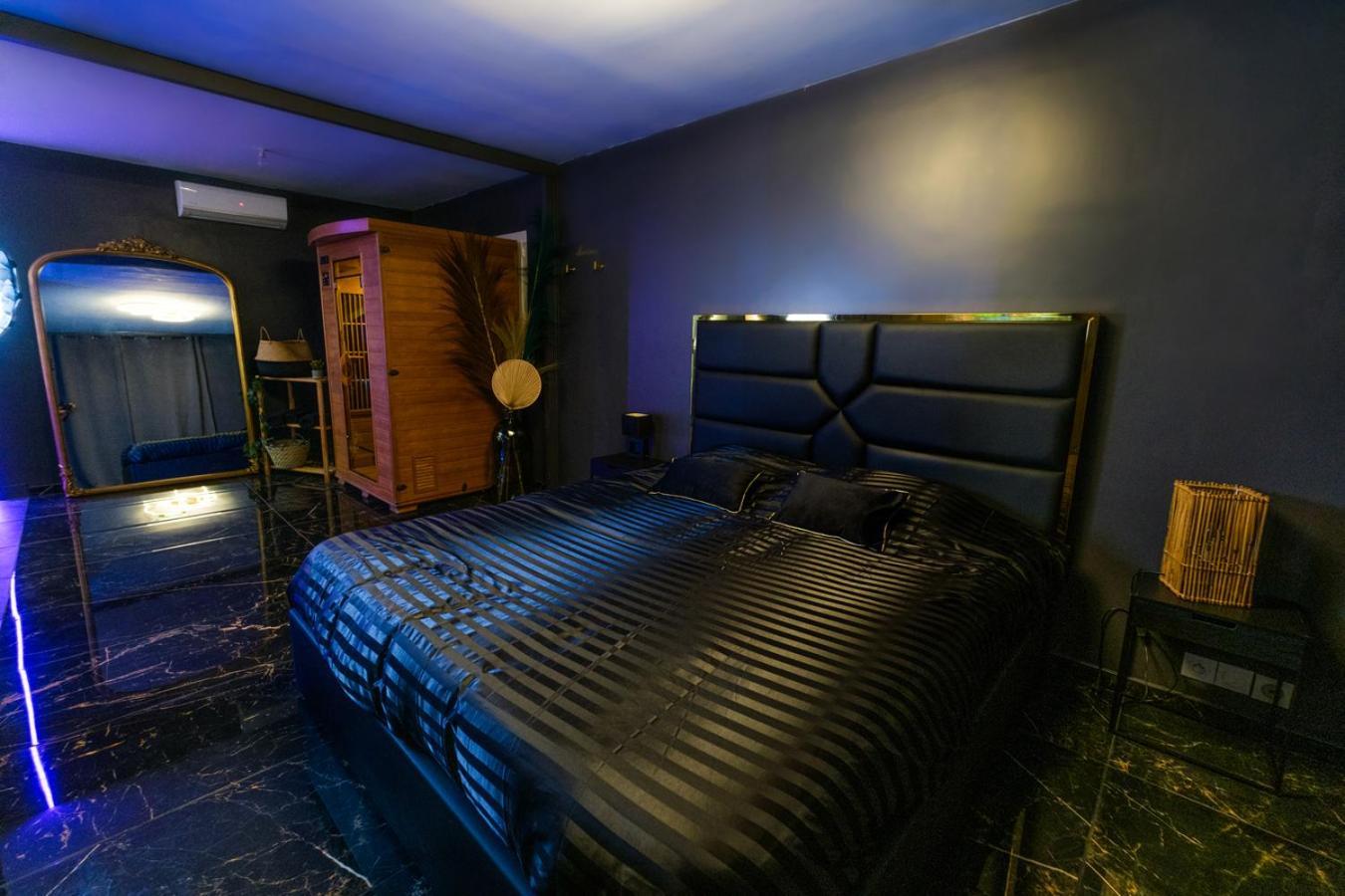 L Escale Jacuzzi Et Sauna Évreux Exteriör bild